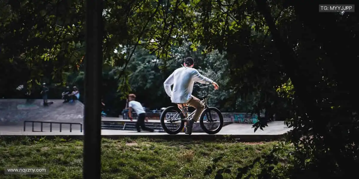 🛒🎁 周边商城，一键选购！